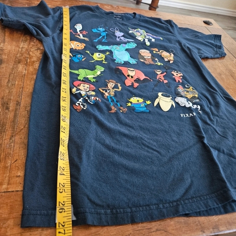 Unisex Disney Pixar Characters T Shirt Size Medium - Picture 4 of 10